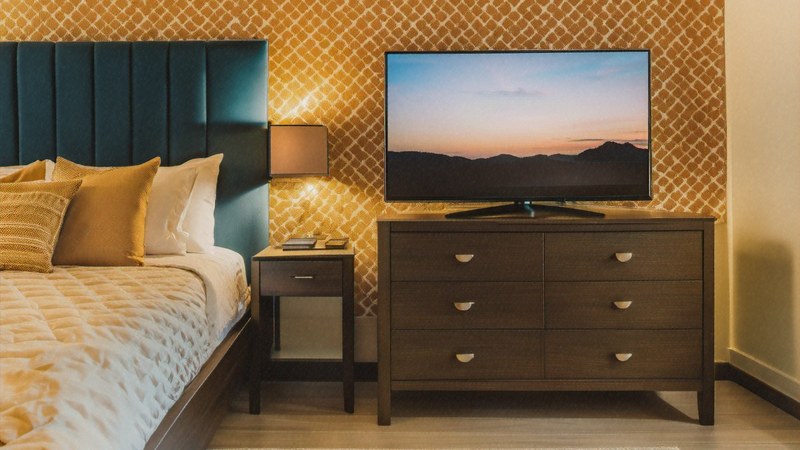 Best 43-inch Smart TVs for Bedrooms in India 2026