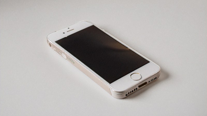 iPhone SE 4 Specs Leak: A18 Chip, OLED Display, and Modern Design Coming to India