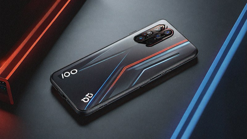 iQOO 13 Review: Performance Monster at Rs 54,999