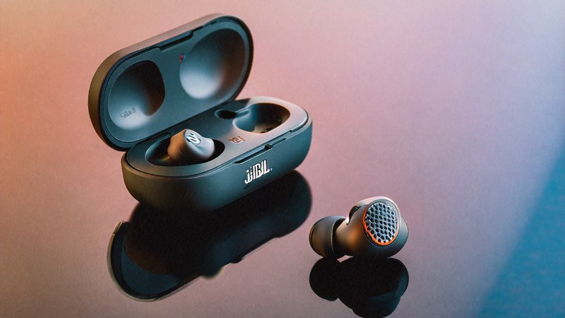 JBL Tour Pro 3 Review: Smart Charging Case Changes the Game
